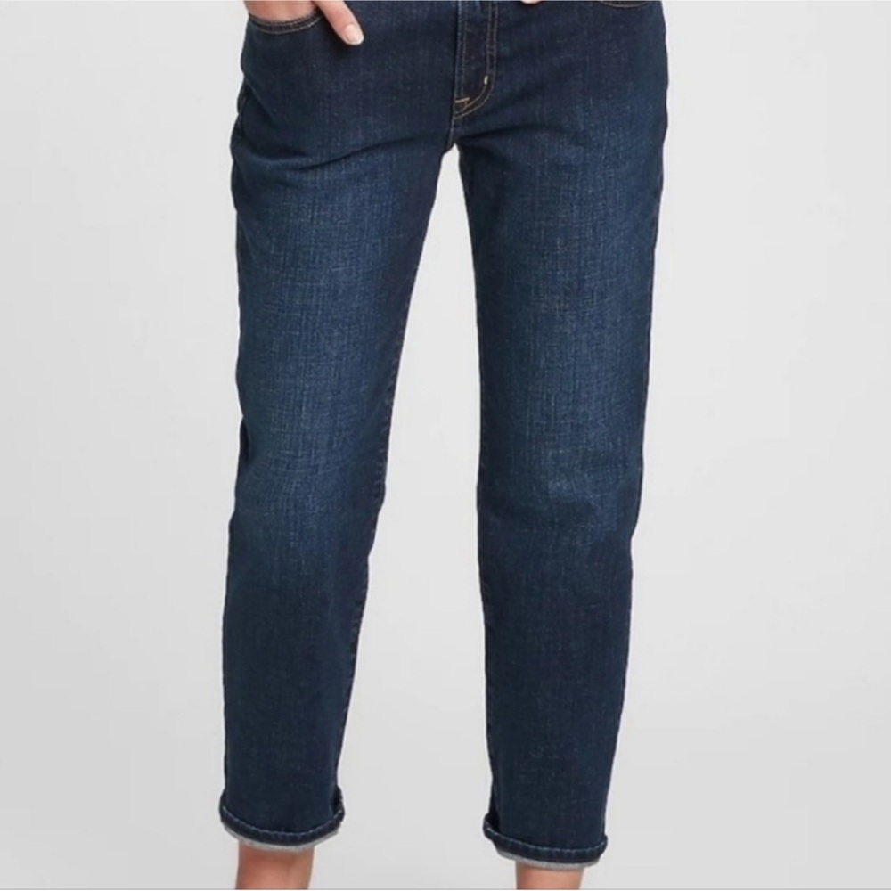 NWT GAP Mid Rise Girlfriend Jeans
